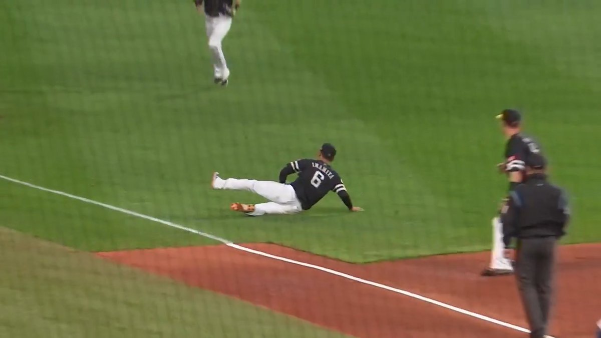 さす宮今宮!! 流石の守備範囲‼️ 福岡ソフトバンク #今宮健太 選手のファインプレー👏 #sbhawks 👇ライブ配信はこちら