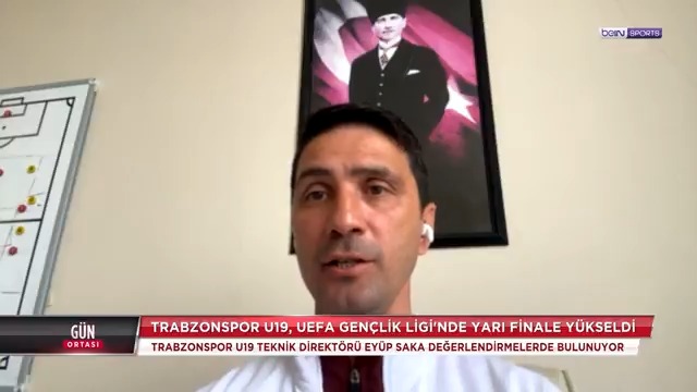 🇹🇷 Trabzonspor UEFA Gençlik Ligi’nde yarı finalde! 🏟️ UEFA’nın seyirci rekoru kırıldı 💬 “Diğer yaş grubundaki oyuncuların da bakış açısını etkiledi. Yarın bu saha onların olacak.” 🗣️ Trabzonspor U19 Teknik Direktörü Eyüp Saka | #GünOrtası