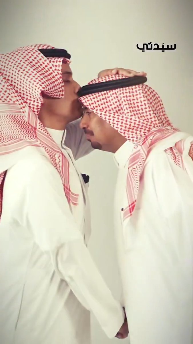تعرفوا إلى قصة الشاب بدر العتيبي من ذوي التوحد وكيف نجح والداه في تأهيله وتدريبه داخل السعودية وخارجها في رحلة طويلة امتدت لأكثر من 22 عاما ، حتى تمكنا اليوم من قطف الثمار والفخر بالإنجاز #اليوم_العالمي_للتوحد سعي