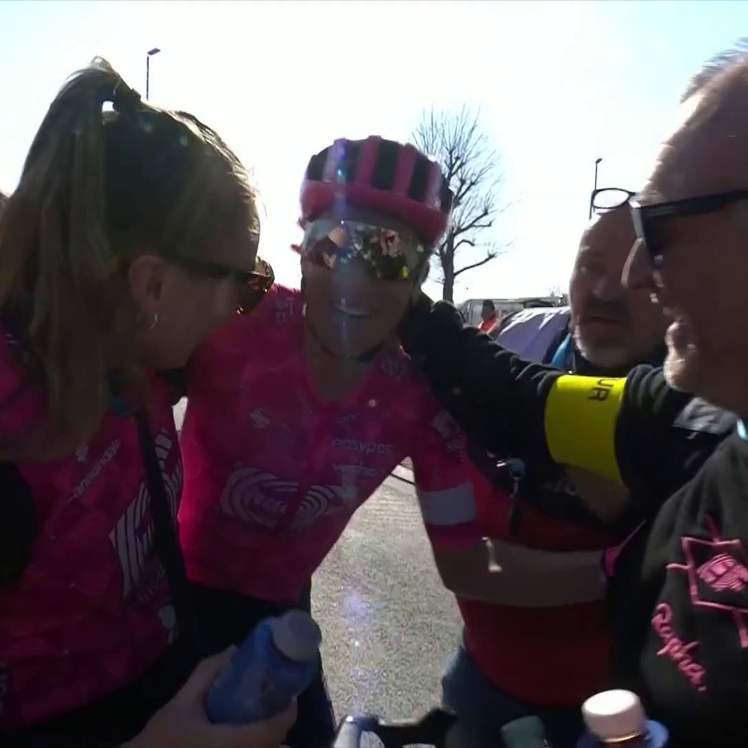 NEILSON POWLESS - TAKE A BOW! 🤯👏 It was three vs one, but somehow Powless STUNS Wout van Aert and Visma-Lease a Bike to take the victory at Dwars door Vlaanderen 😱