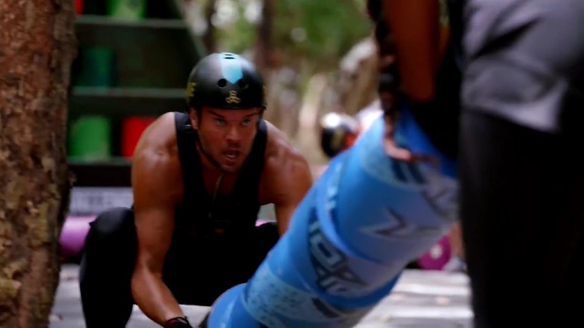 Let's see if these All Stars can keep it together, LITERALLY 🤝 Tune into an all-new #TheChallengeAllStars5: RIVALS tonight at 8p on MTV!
