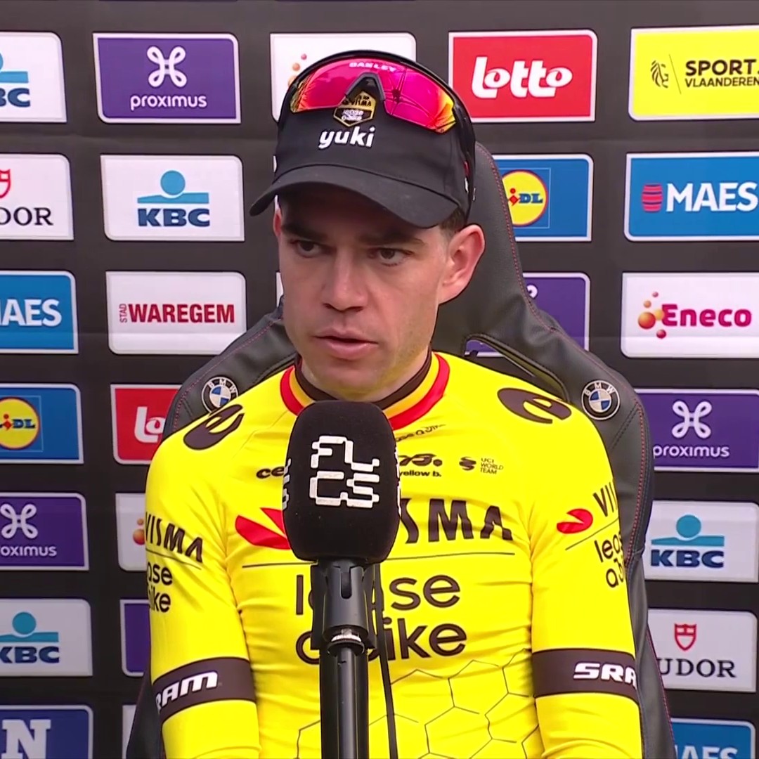 "Je suis entièrement responsable de cette défaite" : la réaction de Van Aert, dépité après avoir été battu par Powless au sprint lors d'A Travers la Flandre #DDV25 #LesRP