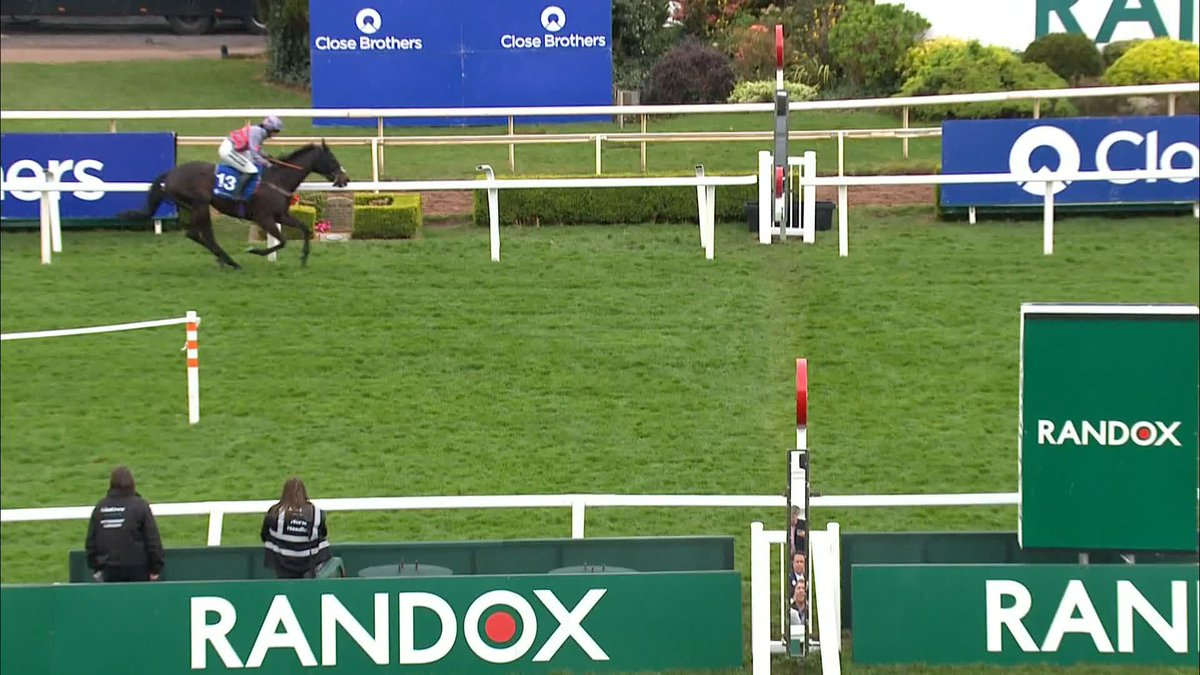 Aintree 4:40 - Sans Bruit 13/2 Absolutely bolted up in this race like year with a front running masterclass from Bryony. He won off 128 last year and he’s back here off 130 which is crazy.