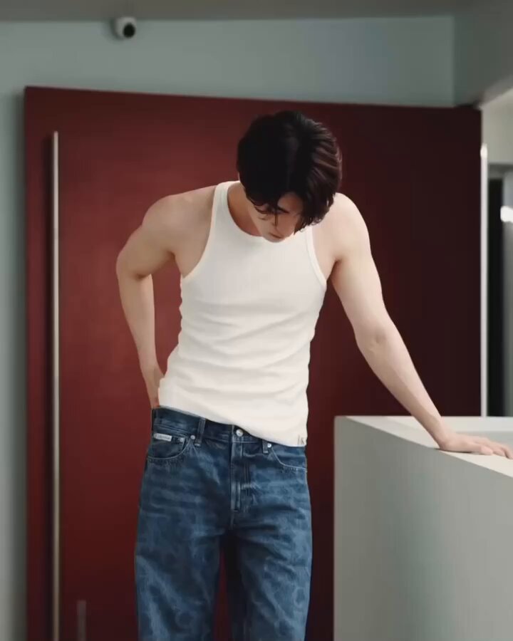 Blue Pongtiwat 🥵🫣