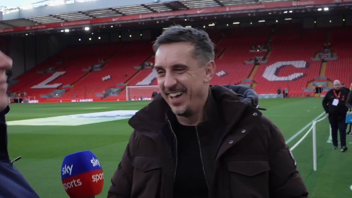 "He's a little bit upset about Trent Alexander-Arnold potentially going to Real Madrid" 😔 "Not as upset as he should be with that coat" 🧥 Welcome back from the international break, Gary Neville and Jamie Carragher 😆