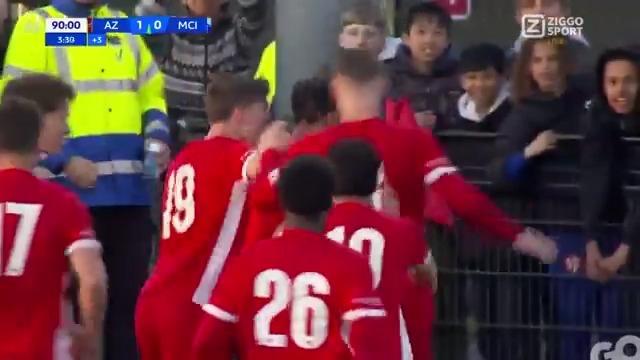 AZ NAAR DE HALVE FINALE! 🤩 Deacon van der Klaauw jaagt in de slotfase de winnende goal binnen! ⚡ #ZiggoSport #UYL #AZMCI