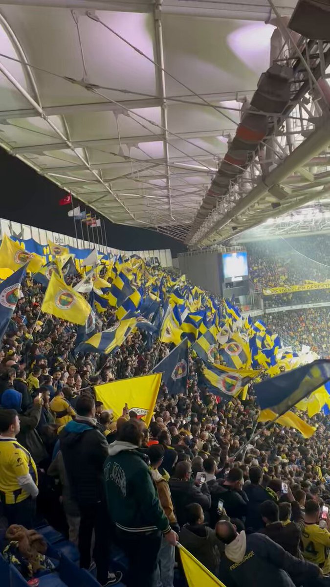ŞAMPİYONLUK ŞARKILARIYLA DALGALANSIN BAYRAĞIN! #UNIGFB