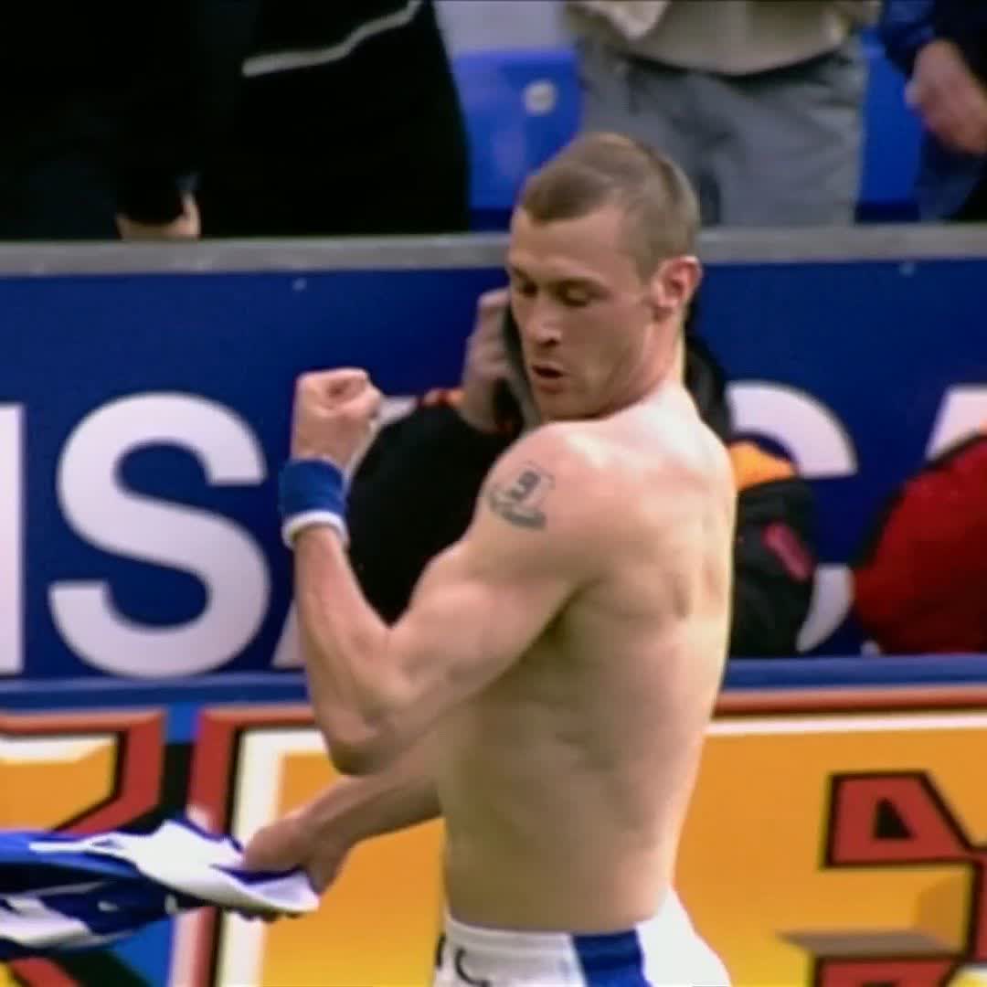 "I paid £40 for that tattoo... it doesn't look like that now!" Big Duncan Ferguson on his Everton ink and scoring in the Merseyside derby 😅