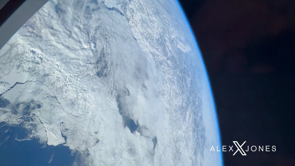 HISTORIC VIDEO: SpaceX Astronauts Prove The Earth Is Round! » LIVE X STREAM: