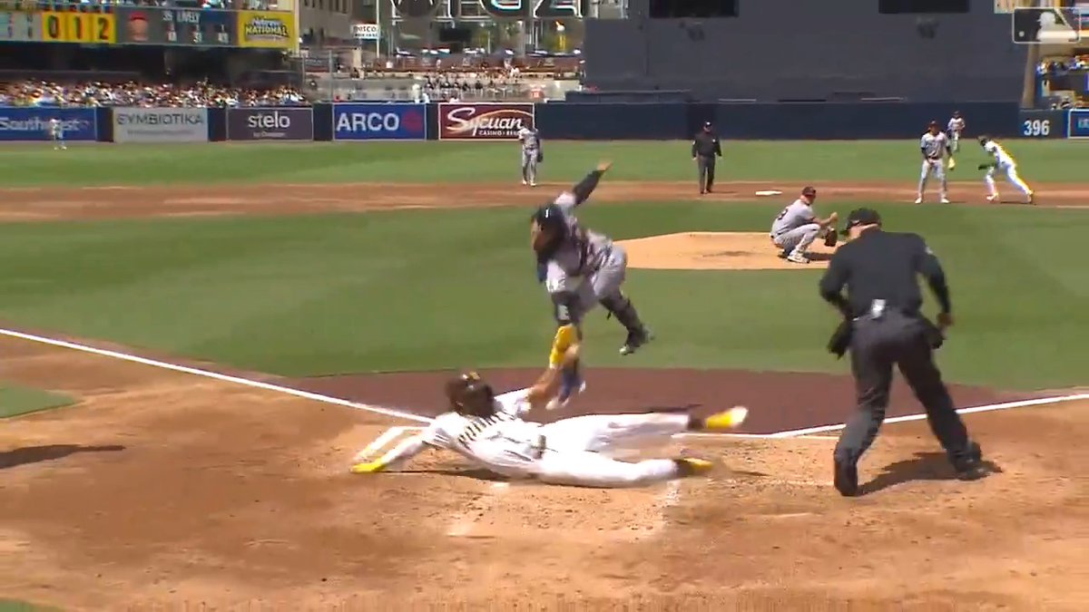 Una ejecución a la perfección, cortesía de los San Diego Padres. 😏