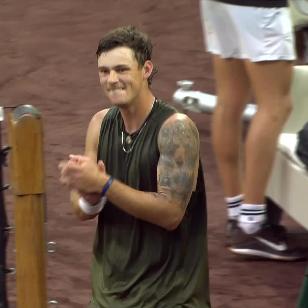 Great day to be a Wildcat 🙌 University of Arizona's Colton Smith comes through qualifying & defeats Quinn 6-3 6-4 for his first ATP Tour QF. #USClay