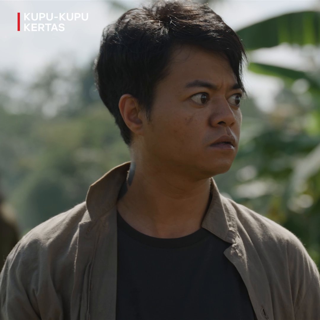 Punya latar belakang ideologi yang berbeda membuat hubungan Ihsan dan Ning jadi rumit. Dibintangi Chicco Kurniawan & Amanda Manopo, film Kupu-Kupu Kertas udah masuk Netflix 🦋