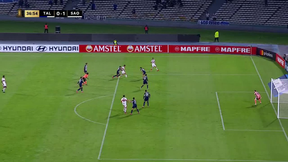 NO SUMA EL GOL DE CALLERI: Oscar estaba adelantado y el VAR anuló el 1-0 de San Pablo. 📺 Mirá TODA la CONMEBOL #Libertadores por #DisneyPlus Premium