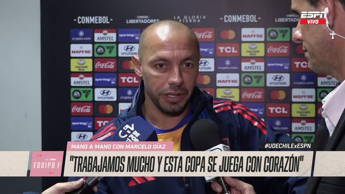 "CUANDO ENTRÉ A LA CANCHA Y LA GENTE CANTABA TANTO, CASI ME PUSE A LLORAR POR LA EMOCIÓN" Marcelo Díaz expresó sus sentimientos tras volver a disputar la CONMEBOL #Libertadores con #UdeChile, y agregó que "lo ganamos porque esta Copa hay que jugarla con el corazón"