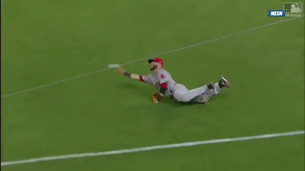 Dustin Pedroia NEVER gave up on a play.