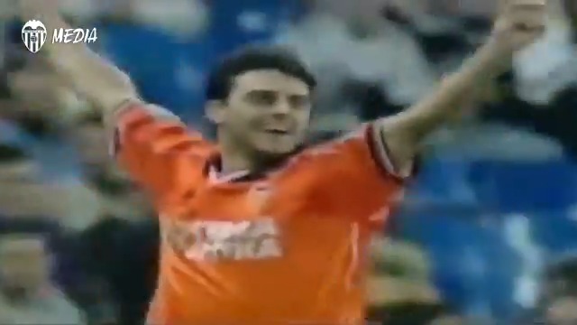 🎯 Asistencia de Andrés Palop ©️ ⚽ Definición de Piojo López #RealMadridValencia 🔜 #ADNVCF 🦇