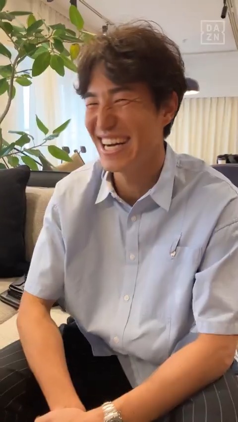 ⚽今週の #フットボールタイム⏰ ゲストの #金崎夢生 選手が本音トーク💬 キャラが立った面白エピソードが満載! ▪J1リーグ特集 ▪AFC U17アジアカップの見どころ など、お見逃しなく👀 『#内田篤人 のFOOTBALL TIME #226』 📅4/3(木) #DAZN で配信予定 内田篤人official