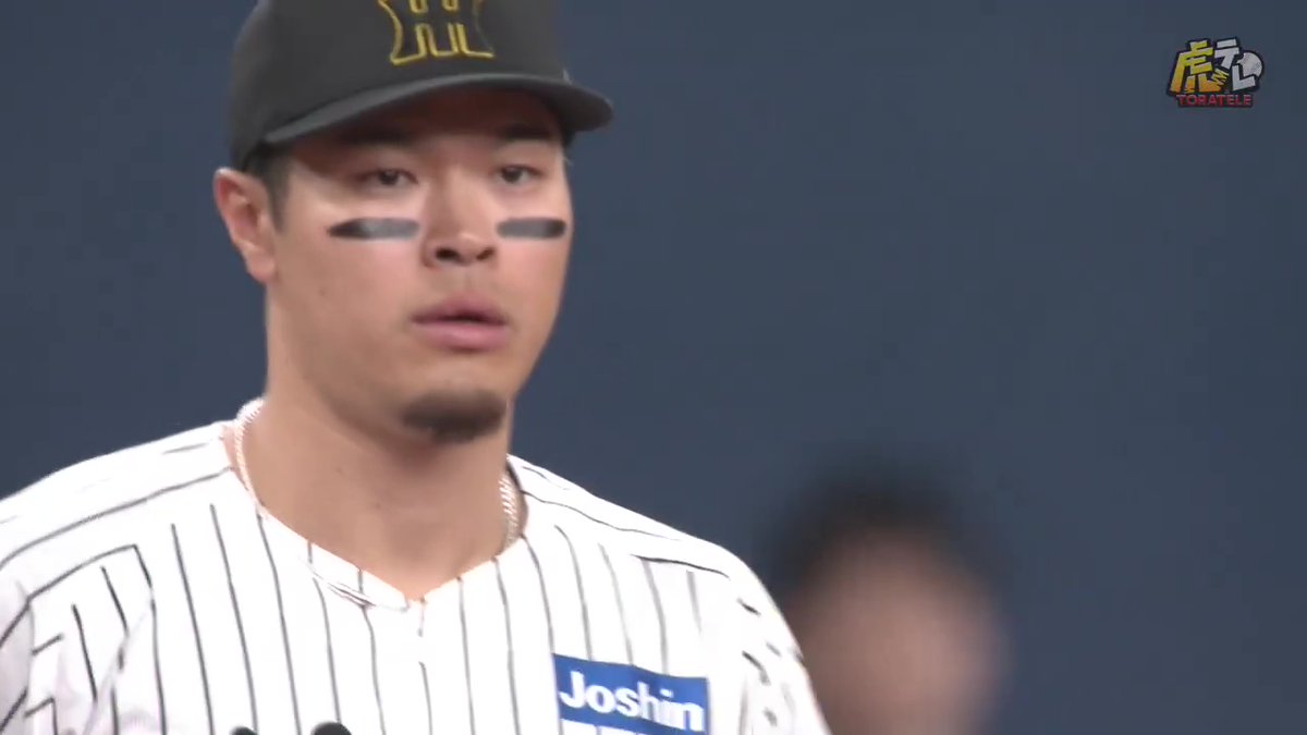 4回表、長打コースの打球をサードゴロ!佐藤輝選手が超ファインプレーで魅せる!#鼓動を鳴らせ_虎道を進め