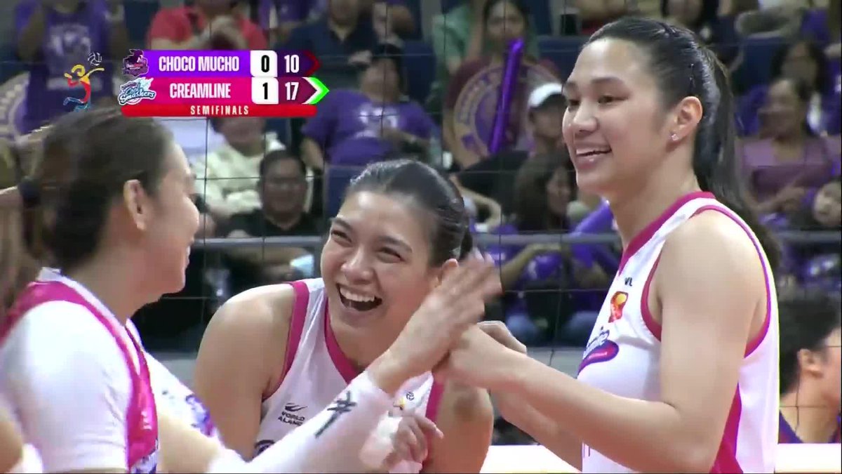 TRULY PHENOMENAL 🔥 Alyssa Valdez showcases her veteran power for the Creamline Cool Smashers against the Choco Mucho Flying Titans in the second set of the 2024-25 PVL All-Filipino Conference semifinals! #PVL2025 #TheHeartOfVolleyball #OneSports