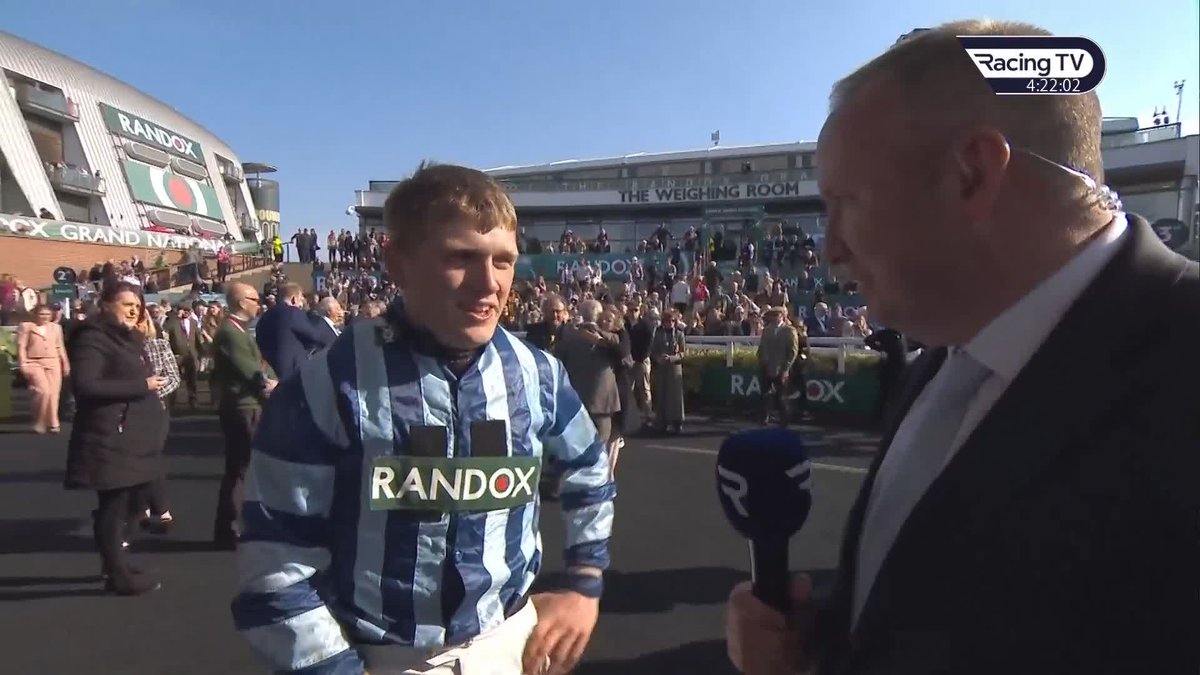 🗣️ "I'm going to start crying again." Huw Edwards, whose grandfather rode in 12 Nationals, was understandably emotional after 𝐆𝐫𝐚𝐜𝐜𝐡𝐮𝐬 𝐃𝐞 𝐁𝐚𝐥𝐦𝐞 landed the Foxhunters' Aintree Racecourse