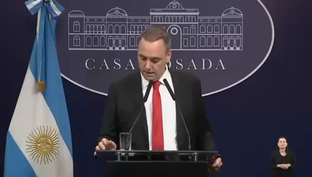 El vocero Manuel Adorni sobre las medidas de Donald Trump: "Trump no es proteccionista, sino que utiliza los aranceles para hacer geopolitica"