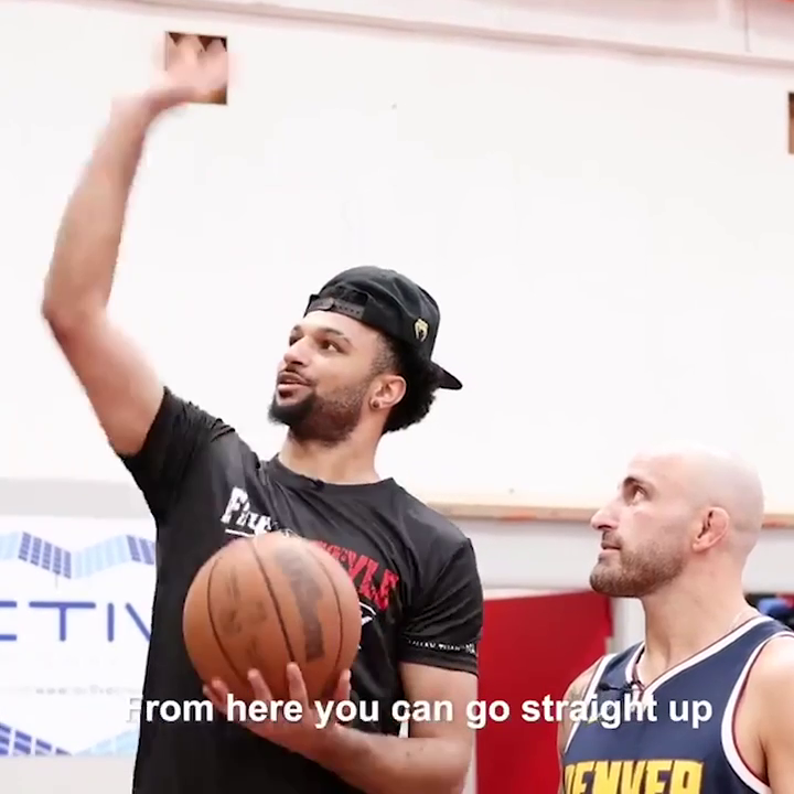 When former UFC champion Alexander Volkanovski worked on his hoop game with Denver Nuggets star Jamal Murray 🏀 #UFC314 | Saturday, April 12 | ESPN+ PPV 🍿 (via AlexVolkanovskiOfficial/YT)