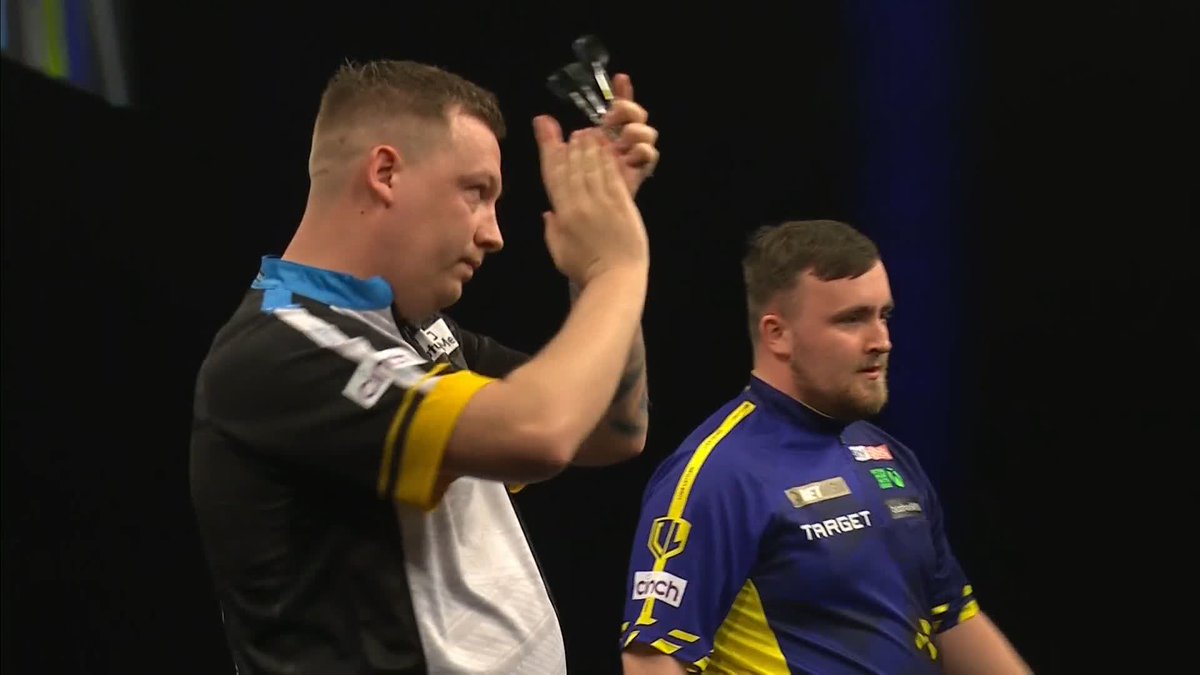 Chris Dobey SHOCKS Luke Littler in Berlin! 😳