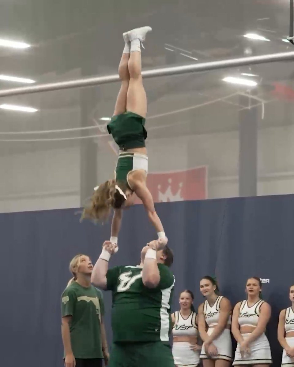 This routine is impressive 🤯 (via ashlynpinner/IG)
