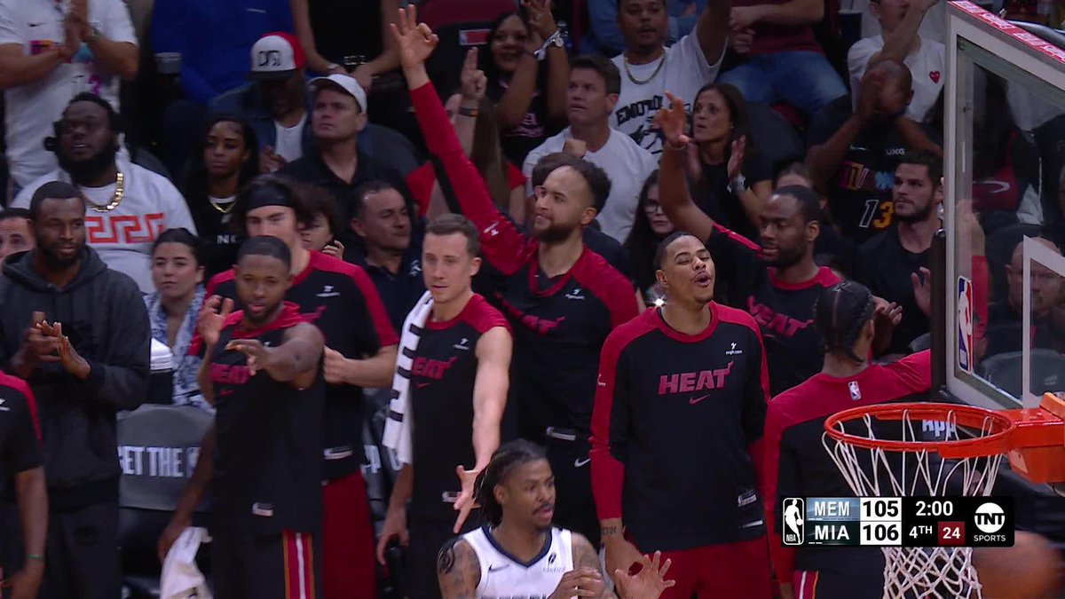 Davion Mitchell with a BIG shot to put Miami ahead 😤