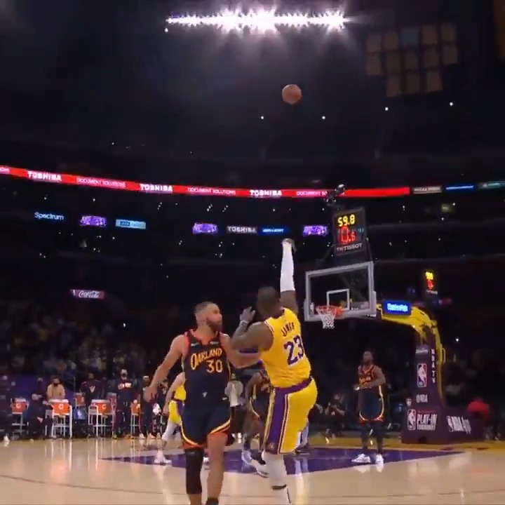 Me parece que era acá pero bueno Golden State Warriors