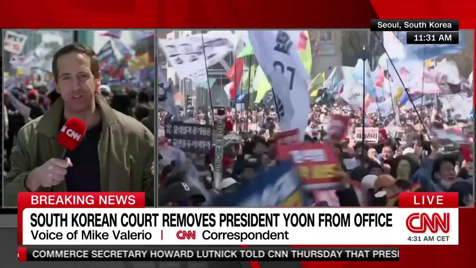 🚨SEOUL (CNN) — SOUTH KOREA’S PRESIDENT YOON REMOVED FROM POWER, 4 MONTHS AFTER HE DECLARED MARTIAL LAW. Constitutional Court makes *unanimous* decision, ruling Yoon’s martial law decree and sending troops to the National Assembly were both illegal.