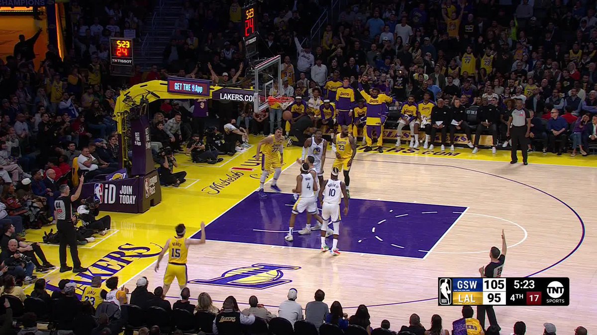 Luka finds Reaves for the corner triple 🤜 🤛 Lakers pull within 7 with 5:22 left on TNT!