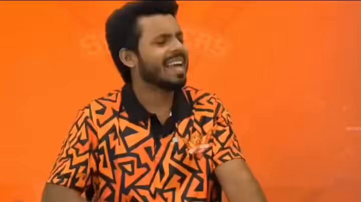 Vikhyaat and ithanni aapali mundu 🤣