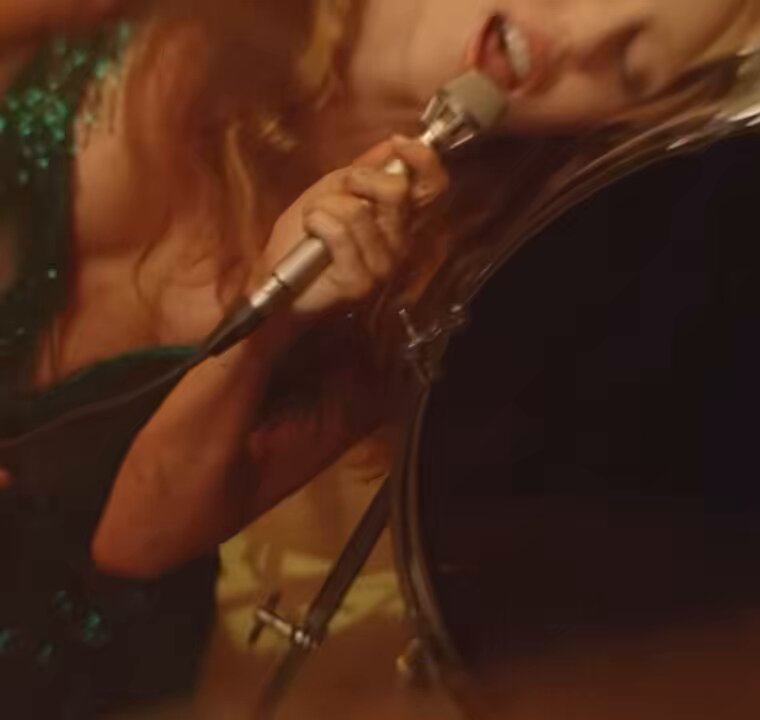 MILEY IS BACK WITH THE EASTER EGGS! In the End of the World music video, Miley’s dress resembles the one she wore at the 2019 Met Gala — her last red carpet appearance with Liam Hemsworth.
