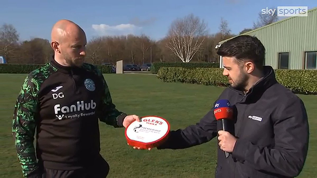 🚨 David Gray has been named Scottish Premiership manager of the month for March! Hear from the Hibernian boss on the award, a 15-game unbeaten run, going from bottom to third, facing Rangers and league reconstruction ⤵️
