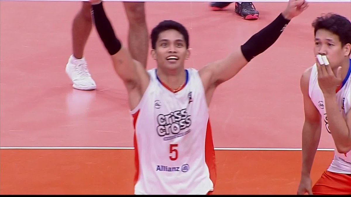 GRABE NAMAN 'YUN, JUDE 💥 Jude Garcia showcases impressive athleticism, managing to convert a broken play into a powerful attack for the Criss Cross King Crunchers against the Cignal HD Spikers in the third set of Game 2 in the 2024–25 Spikers’ Turf Open Conference Finals.