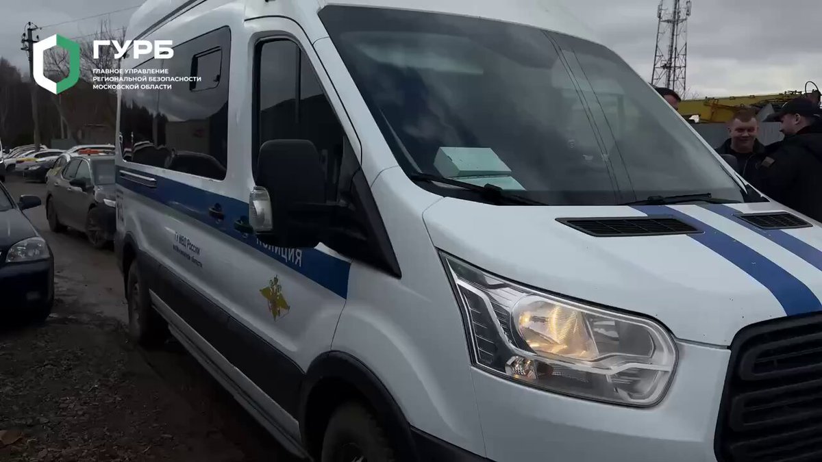 Russian police in Moscow raid an illegal mosque, arrest all Muslims present and deport them back to where they came from.