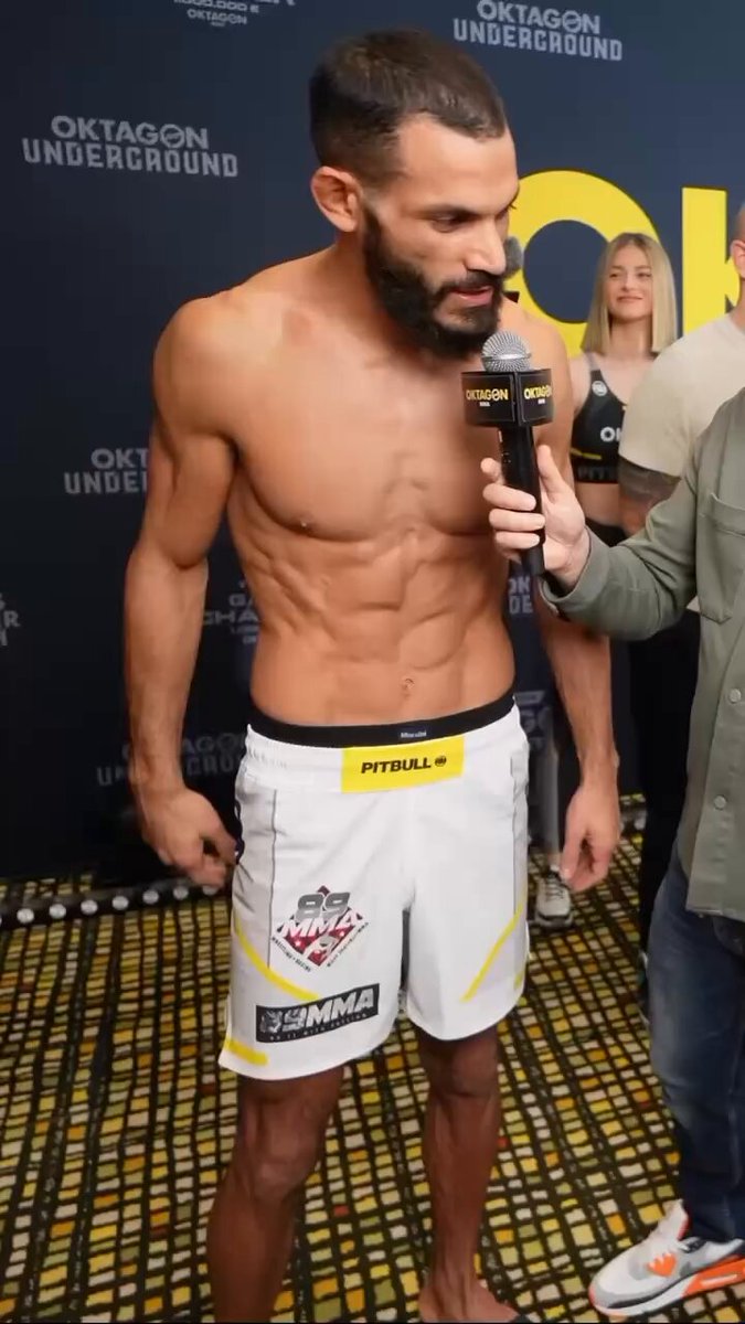 Statement zum Fight!!! (mehr dazu später auf YouTube 18 Uhr) Mein Gegner und ich haben vor ca. 6 Monaten den Vertrag für diesen Kampf unterschrieben, mit klaren Regeln. Beide müssen am Samstag bis 14 Uhr die 80 Kilo wiegen. Das gilt für ihn. Das gilt genauso für mich. Kein Vorteil, keine Ausreden, einfach Fairness. Warum das so wichtig ist? Wegen dem krassen Größenunterschied: Er ist über 1,90 cm, ich bin 1,75 cm. Das ist ein Nachteil für mich, aber er wollte gegen mich kämpfen. Und er hat selbst mehrmals gesagt, dass niemand gegen ihn kämpfen will. Allein wegen der körperlichen Unterschiede hätte kaum jemand diesen Kampf angenommen, ich hab’s getan. Und wir haben gemeinsam die Regeln akzeptiert und unterschrieben. Punkt. Und um das nochmal klarzustellen: Was wir hier machen, ist Hochleistungssport – kein YouTube-Krams. Deswegen: Halte dich an die Regeln. Sei professionell. Lass uns den MMA-Sport aufs nächste Level bringen. Ich bin ready! Gruß Uwe👊 #flyinguwe #oktagonmma #smilodox #ediz