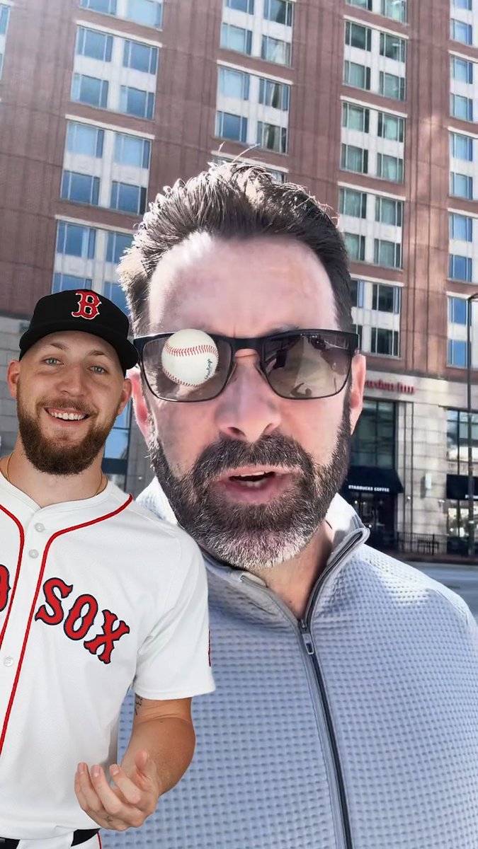 So why does Lou Merloni call Garrett Crochet "the pig" you ask? 🤔 Because he's filthy, duh 🐷