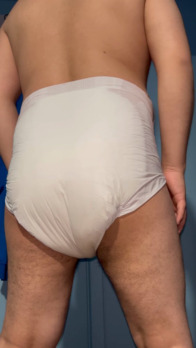 G’morning! I might’ve had alot of dairy yesterday and today As a result I have pupped my pampers this morning >w< #diapermess