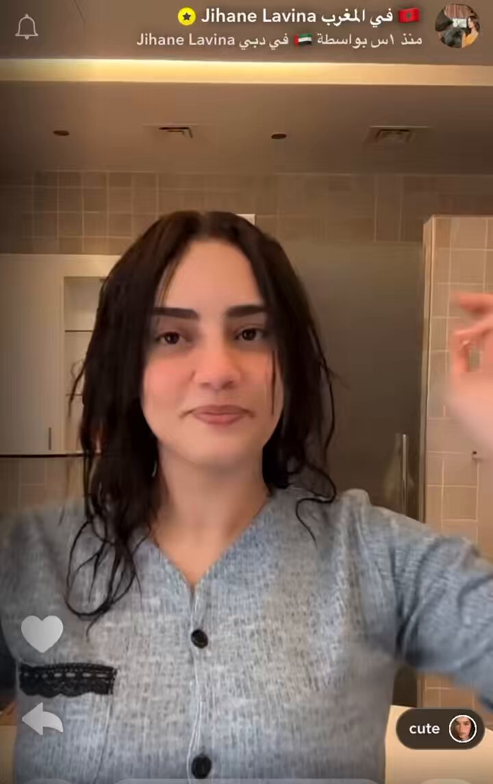 ضفتها برمضان ونسيت اني ضايفتها اول مره افتح سناباتها ، والله ياهي مسفهله 😂✨ ولاحظت فاهمه للسناب صح تابعت كل السنابات بدون سكيب ههههههههههه