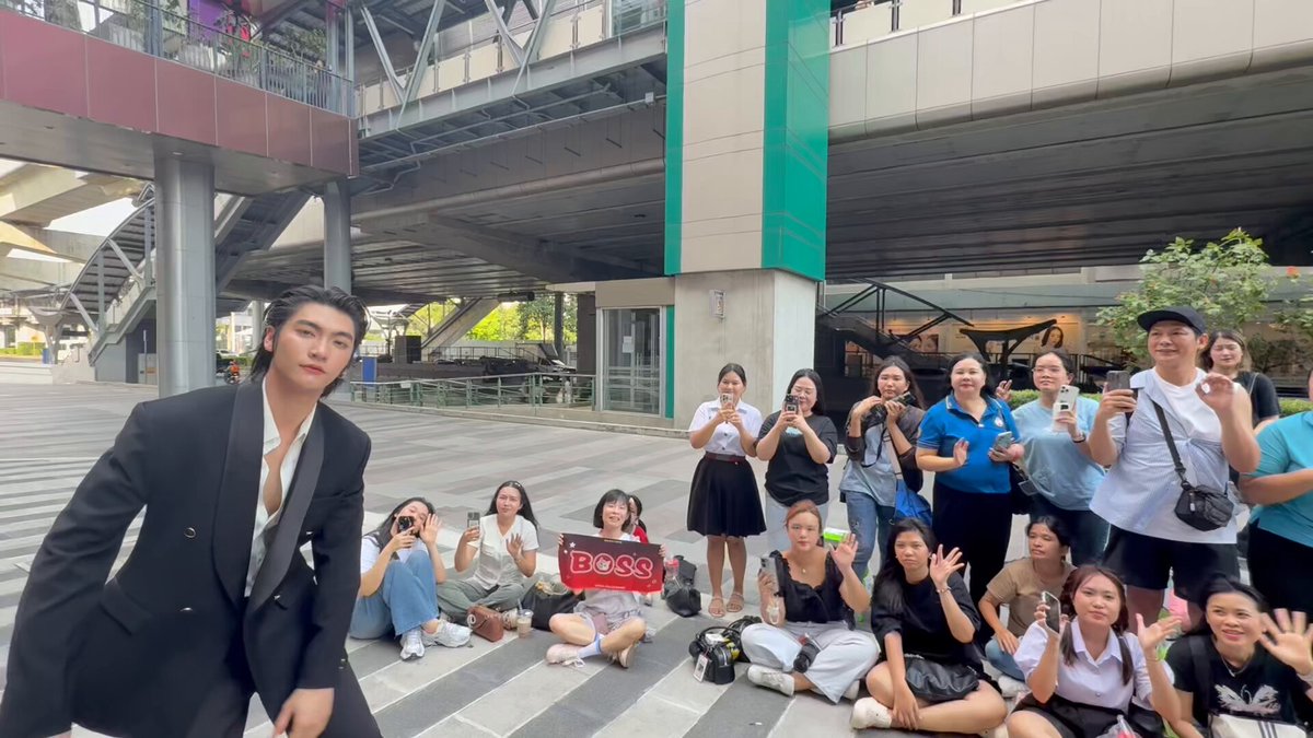 ขอบคุณแฟนๆทุกคนที่มาหาในงานวันนี้ด้วยนะครับ เลิฟฟฟ น่ารักกันมากๆเลยยยน้าาา ฝันดีนะคั้บบบบ ✨ #ShawtyBoss #BoNoh #Bosschaikamon #Bossckm 💓