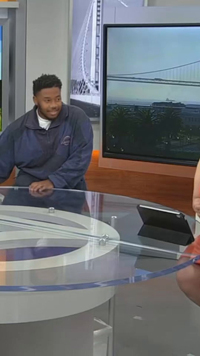 I GOT TO SURPRISE ONE OF MY FAVORITE NEWS ANCHORS Amanda Rose.abc7 TODAY 😁😁. I seen a clip of her rapping my song on the news a while ago and now we’re here! Life really be lifing. I never used to turn on the news and see rappers. We spreading the gospel in ways it’s never been done 🫂.
