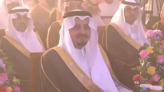 abo khaled كحل عينك بهذا الموقف مع هذا الطفل 😍 شتان بين هذا 👇🏼 وذاك