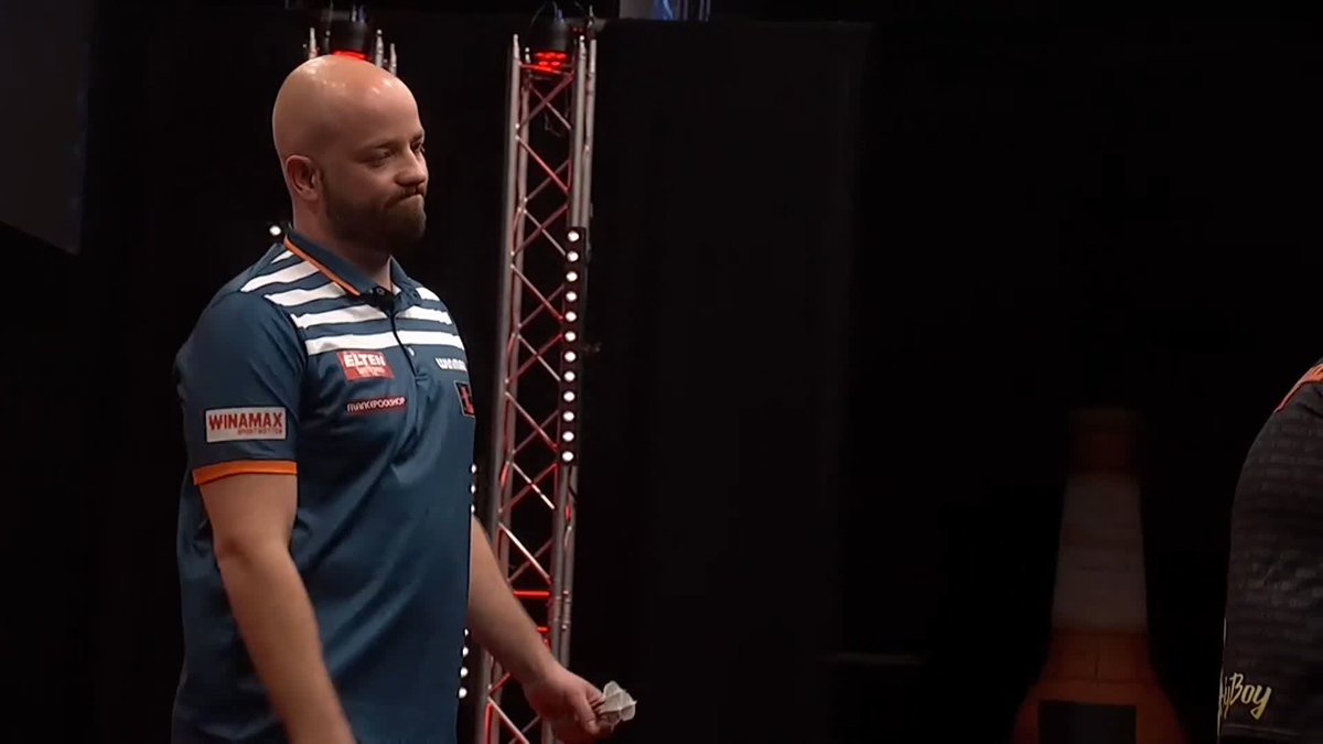 TRICOLE MAKES HISTORY! 🇫🇷 Thibault Tricole becomes the first ever French player to win on the European Tour, defeating Michael Smith 6-3! The French Touch averaged just shy of 96, hitting six of his 10 attempts at double. 📺 #ET3 | R1