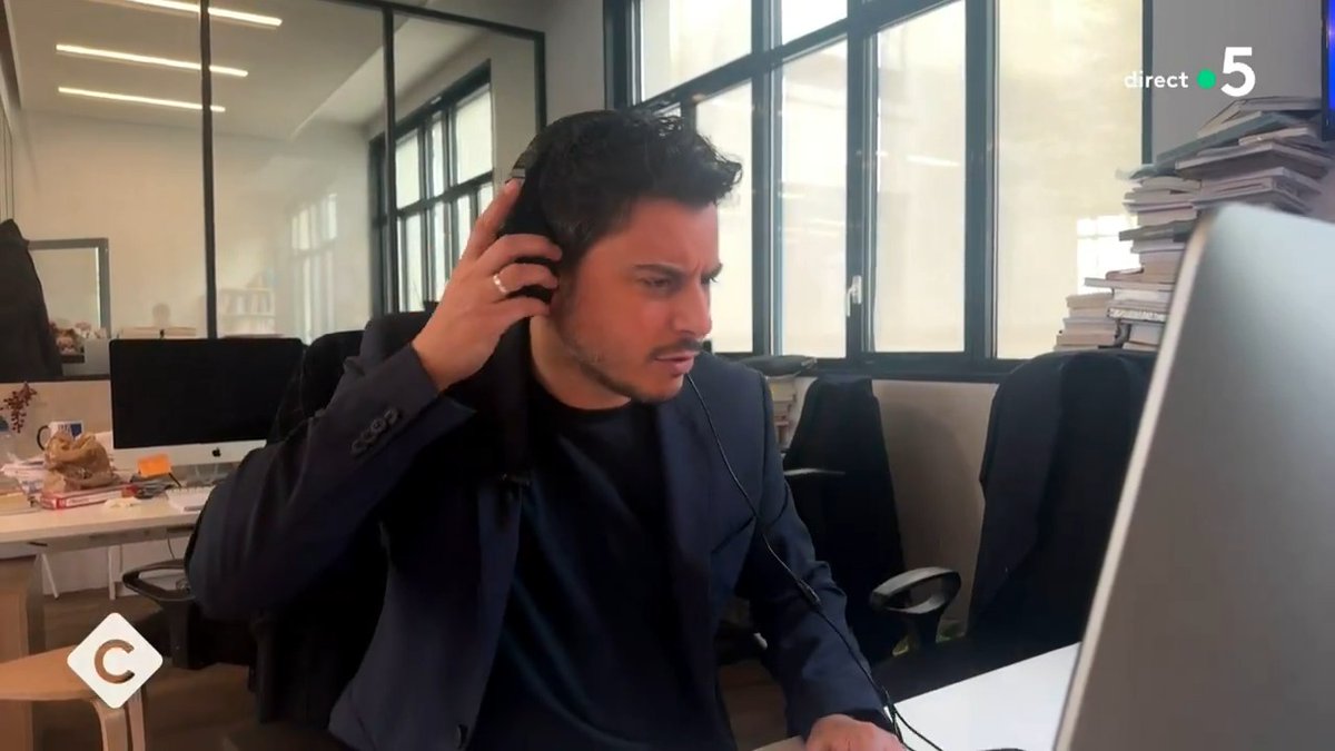 🤭 Quand Lorrain Sénéchal prend les commandes de l’ABC avec un peu d’aide… L’ABC de Bertrand Chameroy en intégralité : #CàVous