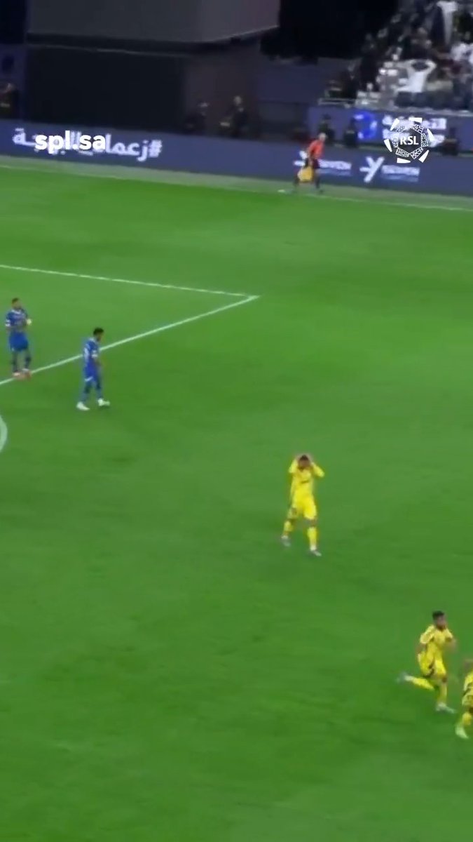 الدهشة كانت عنوان اللحظة 🤯 هكذا كانت ردة فعل علي لاجامي بعد هدف علي الحسن الرائع 🔥 #دوري_روشن_السعودي | #ديربي_العاصمة