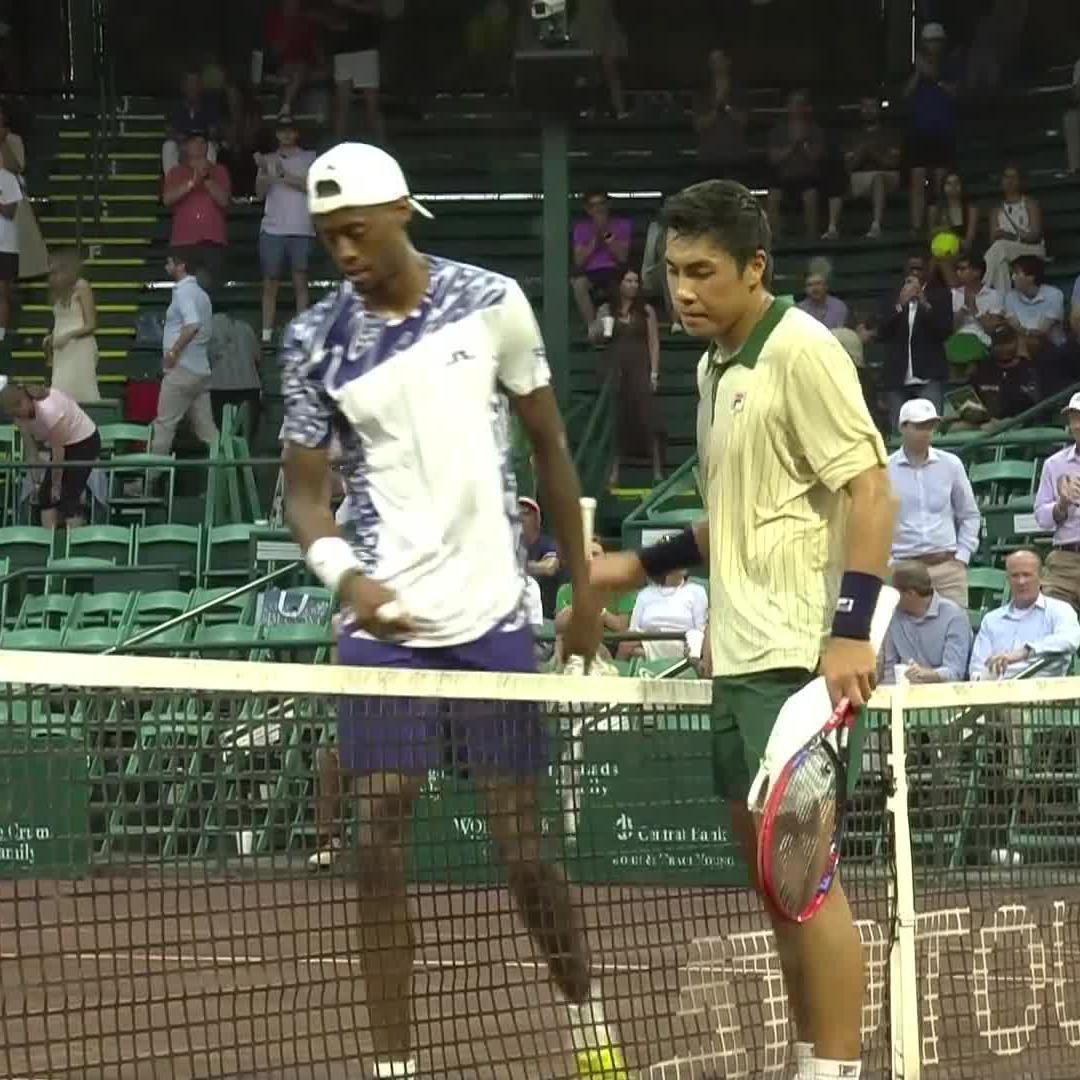Smooth sailing โต๏ธ Brandon Nakashima eases past Eubanks 6-4 6-4 for a SF berth in Houston. #USClay