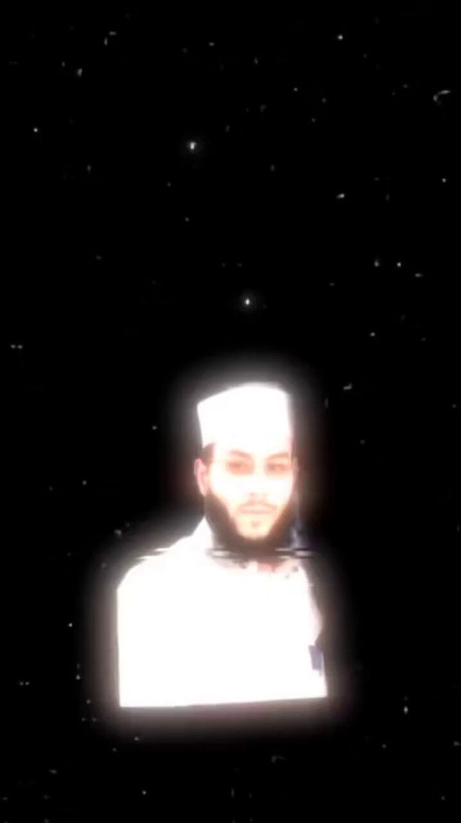 من رأي دمــ.. ــاء المسلمين تراق وسكت أو تكلم ف الصلاة والزكاة وترك دمــ.. ــاء خلق الله مستباحه فهو خائن 👌