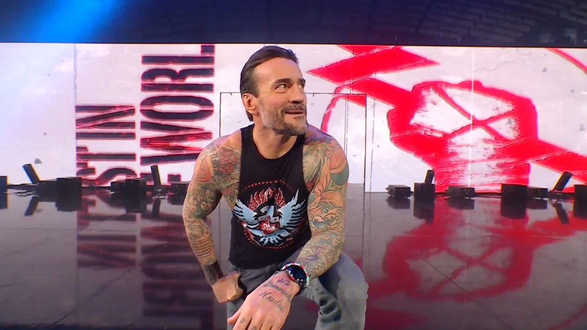 Chicago’s very own player/coach is starting off #SmackDown tonight! 👏 #SmackDown